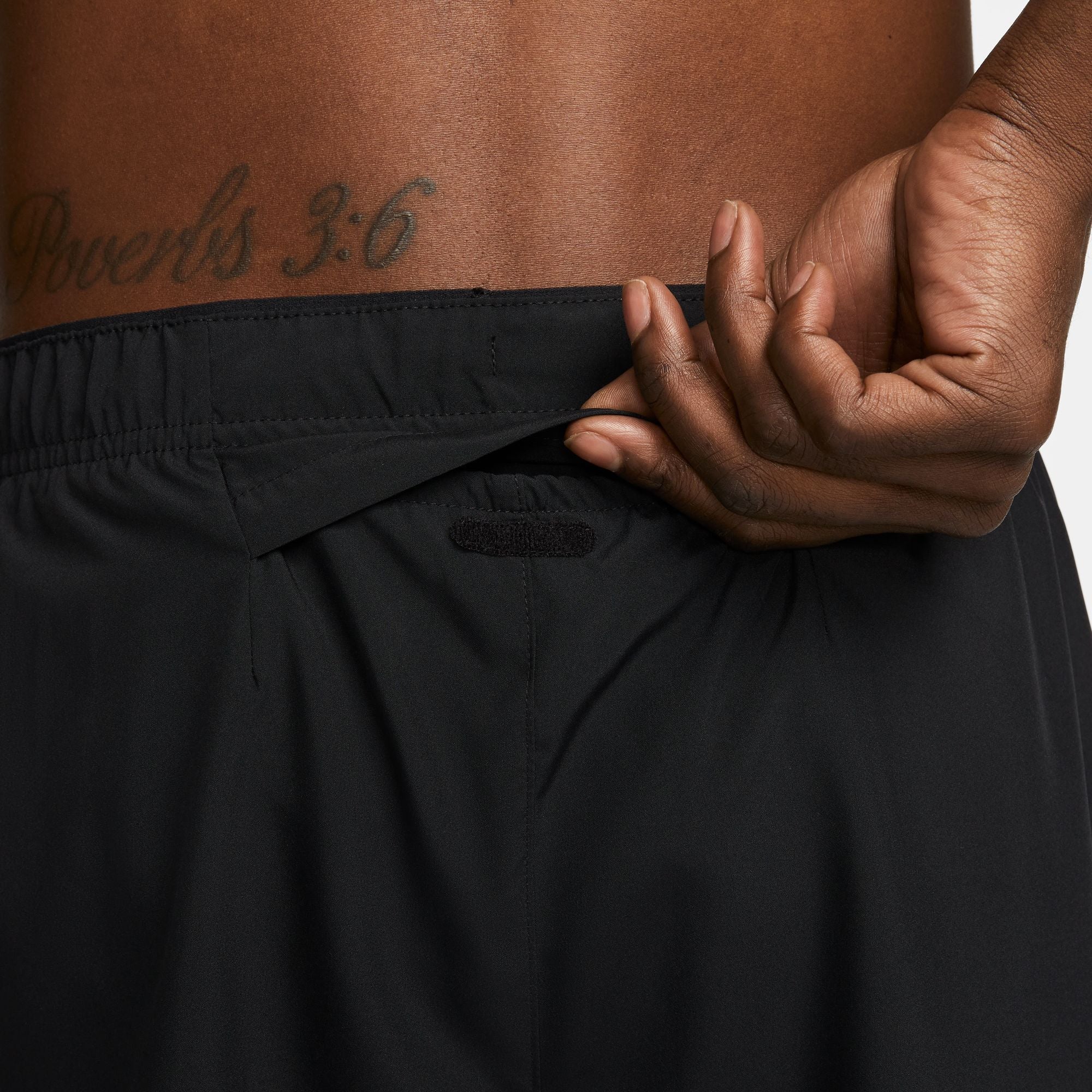 Nike Challenger Men's Dri-FIT 5" Brief-Lined Shorts - Black/Black/Black/Reflective Silver - HO25 - Image 5