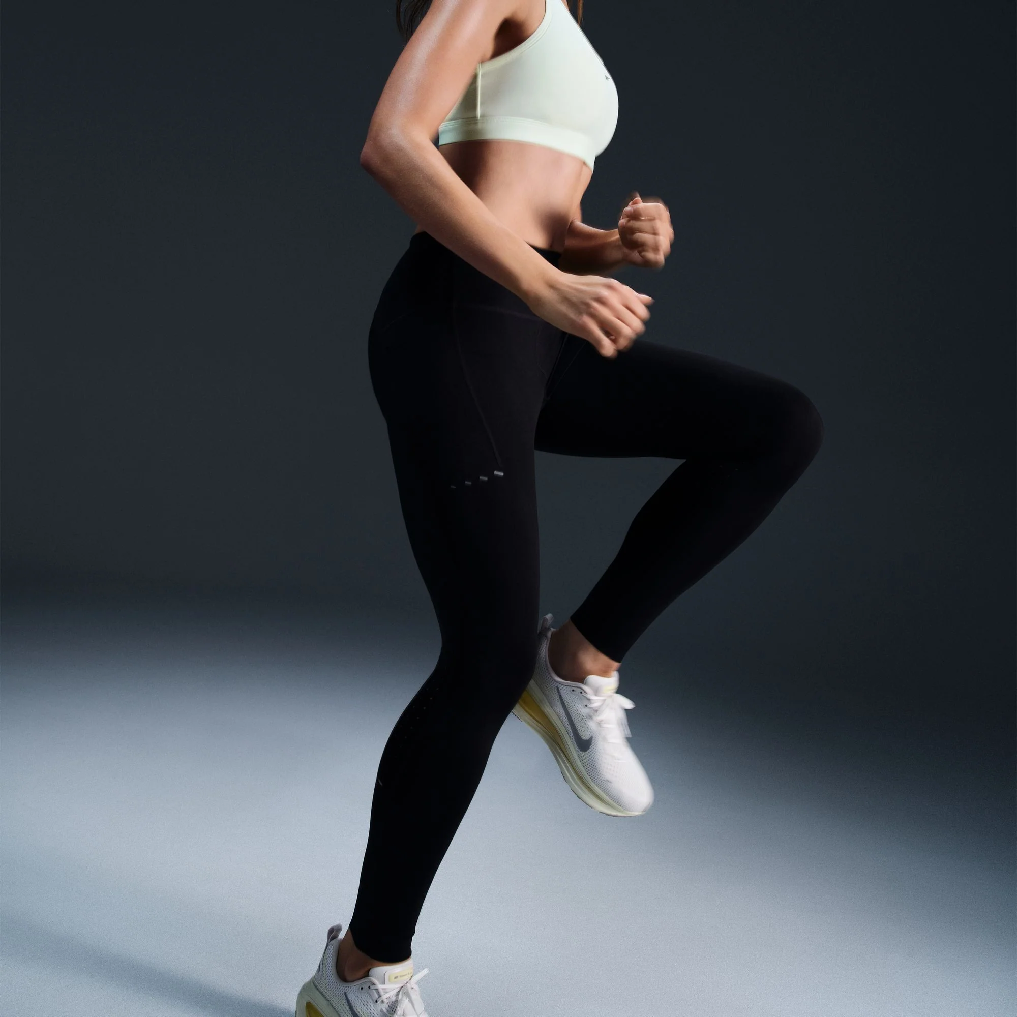 Nike Womens High Waisted 7/8 Swift Tight With Pockets - Black/Reflective Silver - Image 5
