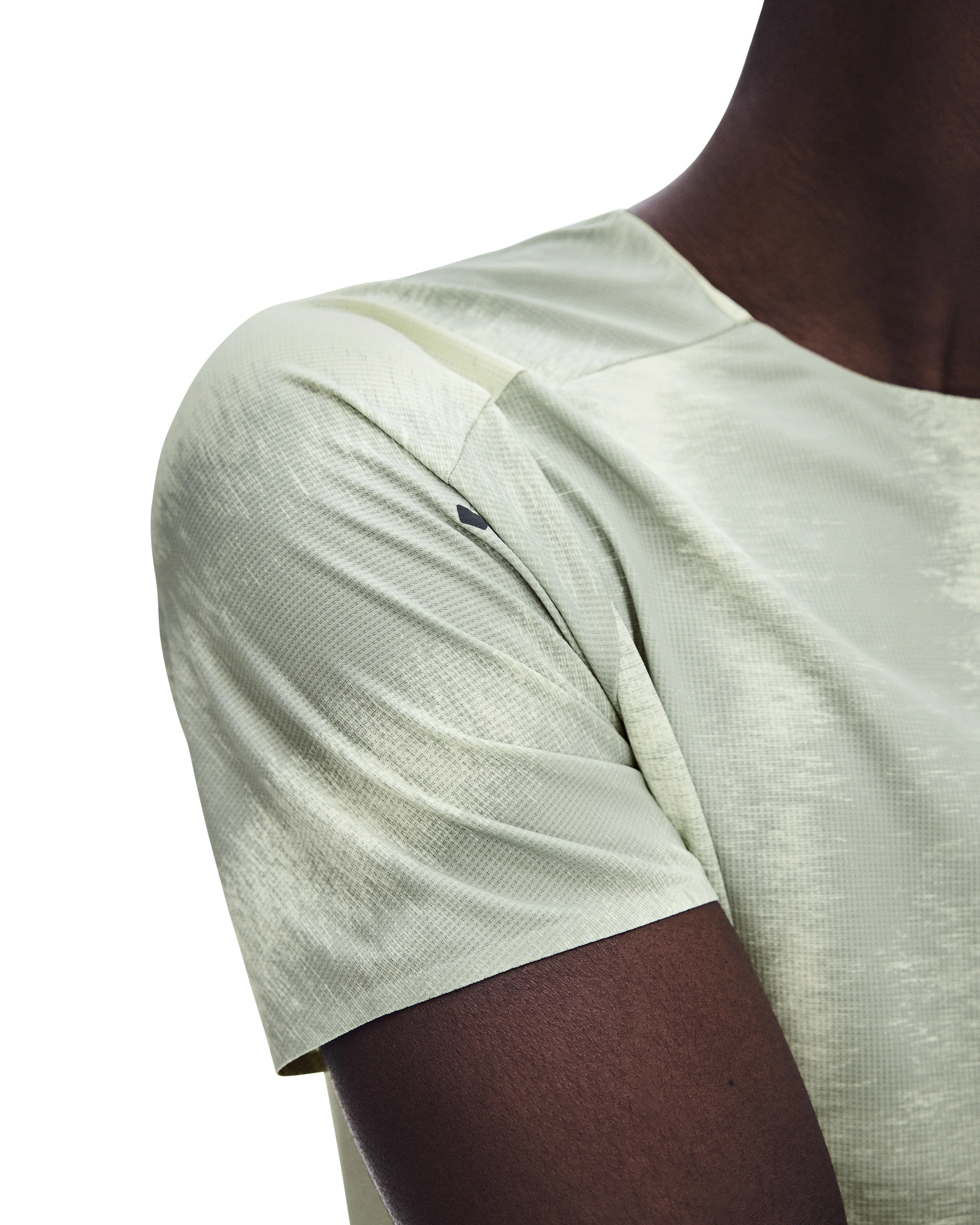 ON Mens Performance-T Terra - Seedling/Tin - SS26 - Image 5